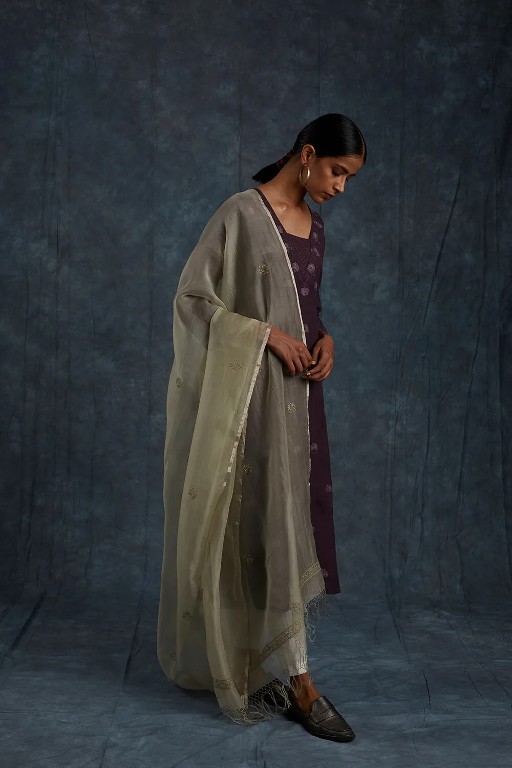 Mrinali Sage Green Dupatta - Image 3