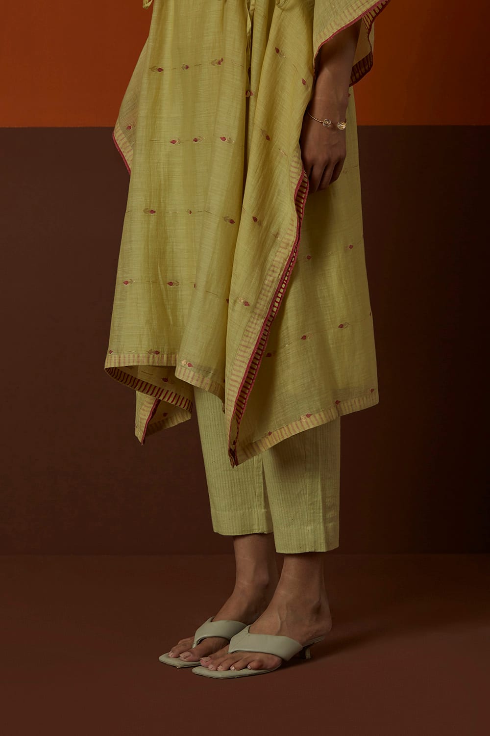 www.amzukonline.com_Baidehi Kaftan Saptaparni (1)